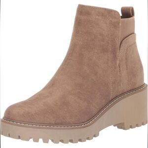 Dolce Vita Rielle Chelsea Wedge Boots Truffle Size 9